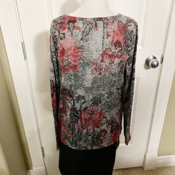 NORTHERN REFLECTIONS Red grey black floral sweater w/ lace trim MEDIUM LARGE XL - Picture 16 of 16
